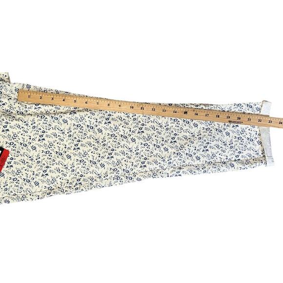 NWT Mario Serrani Cuff Capri Stretch White & Blue Floral Pants Medium - Picture 5 of 9